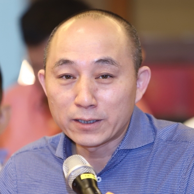 左立-北京大學(xué)人民醫(yī)院腎內(nèi)科主任、教授、博士生導(dǎo)師